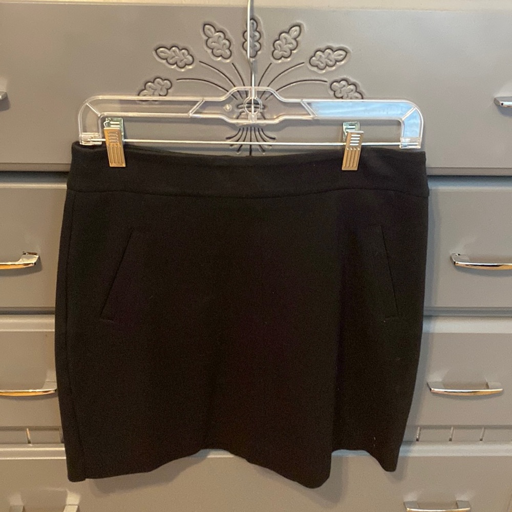Cabi short black skirt
